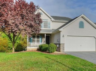 126 Lakeside Dr, Lewisberry, PA 17339