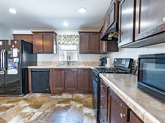 5th image of 1931 Meats Ave #163
