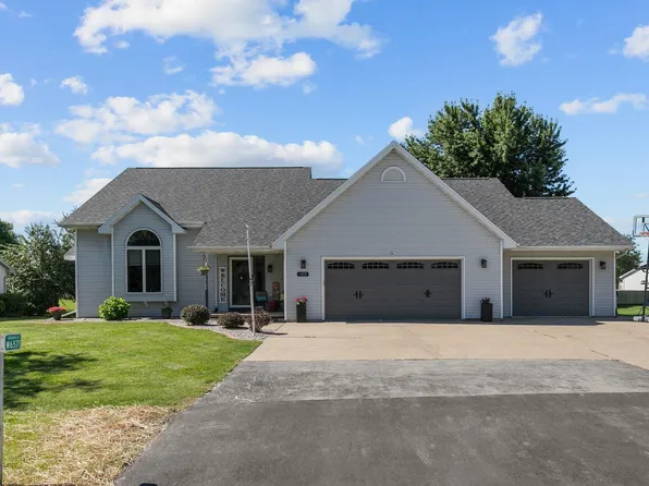 W6571 School Rd, Greenville, WI 54942