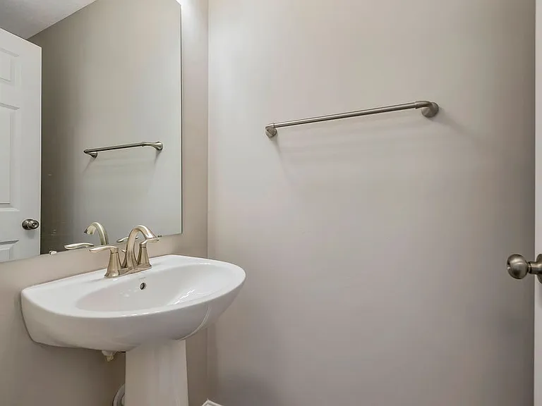 5589 Callaway Dr — Photo 4