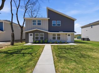 931 & 933 River Rd, Fort Worth, TX 76114