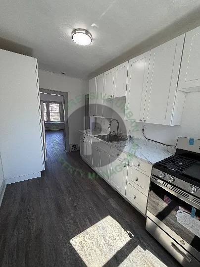 2002 Chesterland Ave #4 — Photo 10