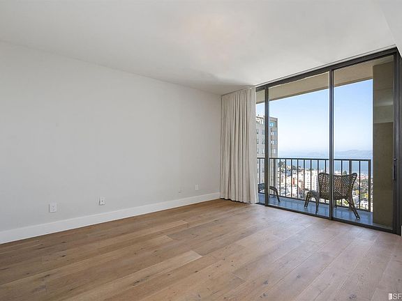 5th image of 999 Green St APT 1203