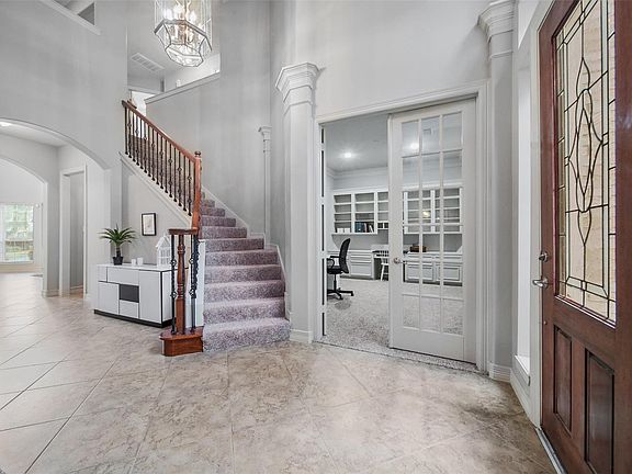 4th image of 5206 Lodgeglen Ct