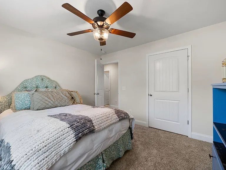 1328 Sussex Dr — Photo 22