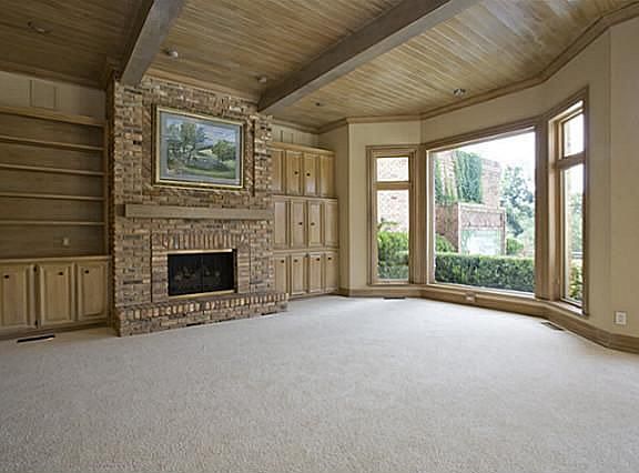 4th image of 17178 Club Hill Dr