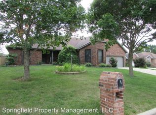 510 Chapel Hill Ct, Nixa, MO 65714