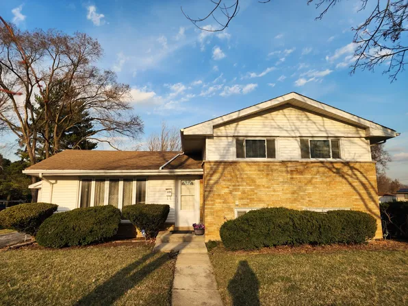 319 Serena Dr, Chicago Heights, IL 60411