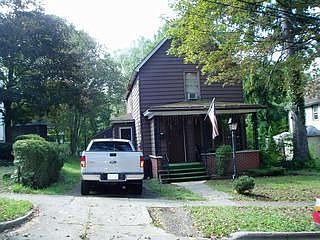 2nd image of 21 18th St