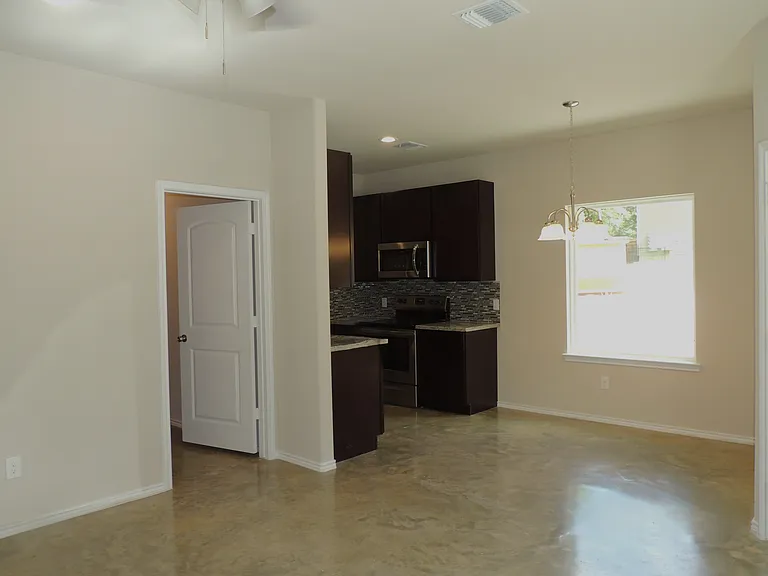 Cottage Pointe — Photo 35