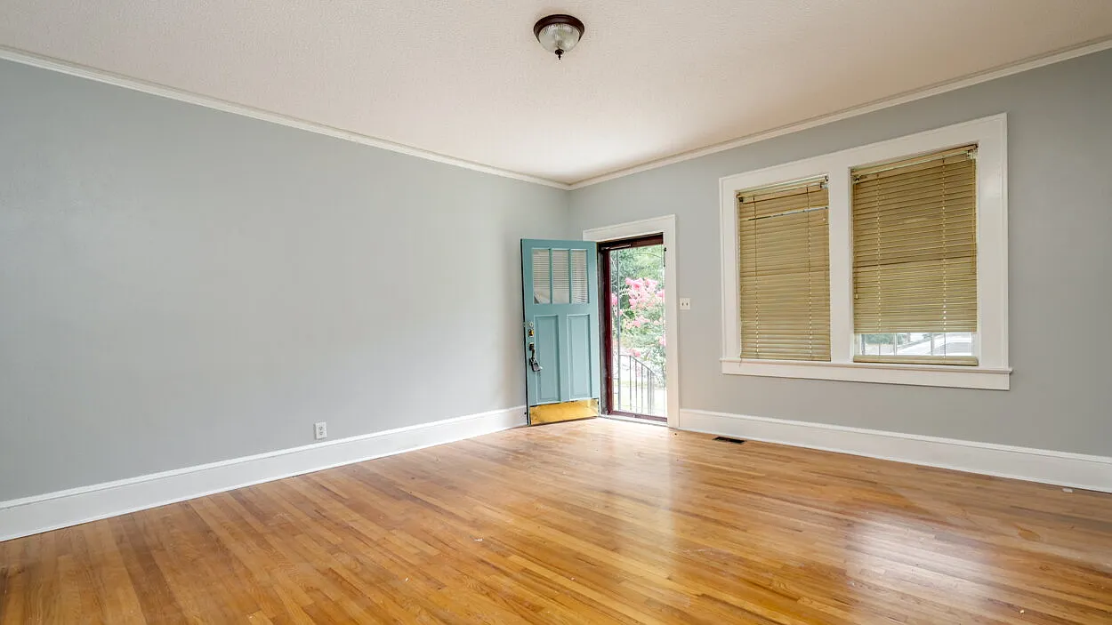 3 bed, 2.0 bath, 1619 sqft, $1,275 — Photo 2