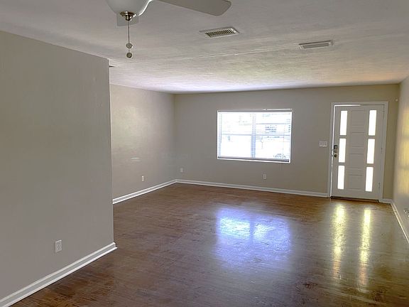 4th image of 3730 Tyndale Dr