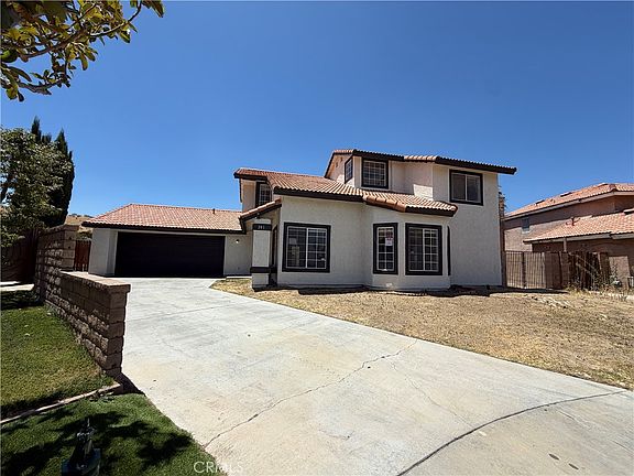 2nd image of 201 Tahquitz Pl