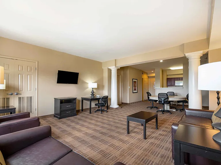 Executive Suite - 1 King Bed