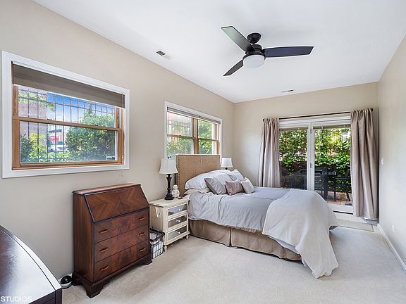 5th image of 1656 W Blackhawk St #1W