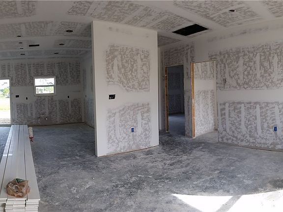 3rd image of 2209 NE 8th Place Cpe