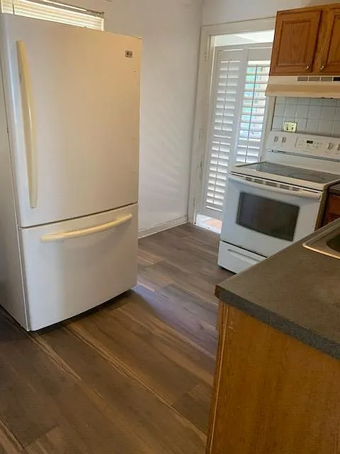 2 bed, 758 sqft, $1,625 — Photo 3