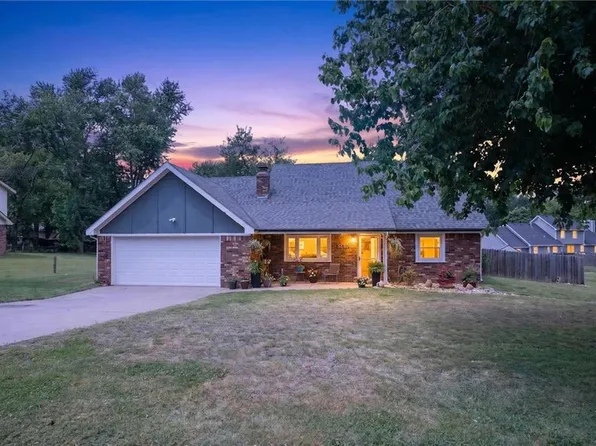 2531 N 8th St, Independence, KS 67301