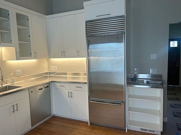 3rd image of 145 Missouri St