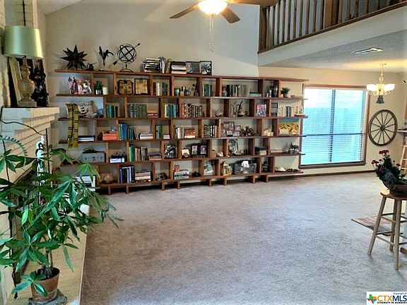 3rd image of 101 Maplewood Dr APT 7A