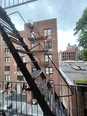 Rented by Mdays Realty | media 5