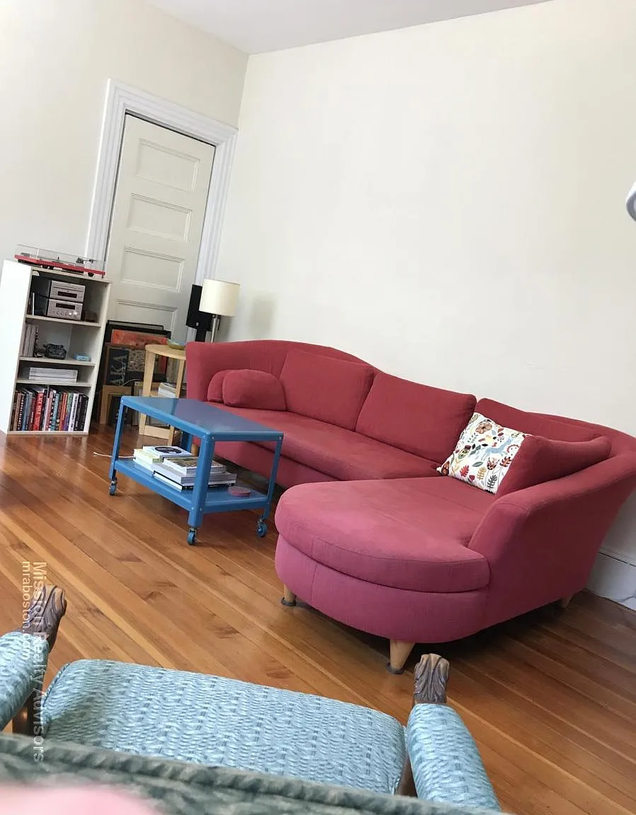 1 bed, 975 sqft, $2,350 — Photo 3