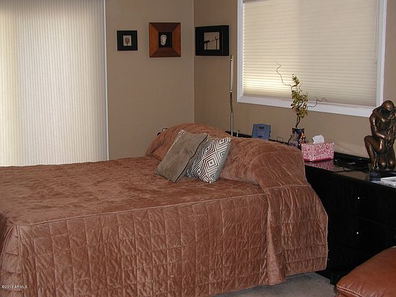 4th image of 38 E Moon Valley Dr