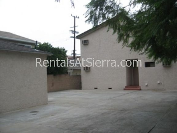 6207 Whitsett Ave back parking