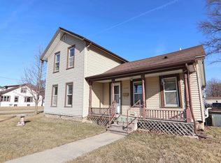 1420 Mineral Point Ave, Janesville, WI 53548