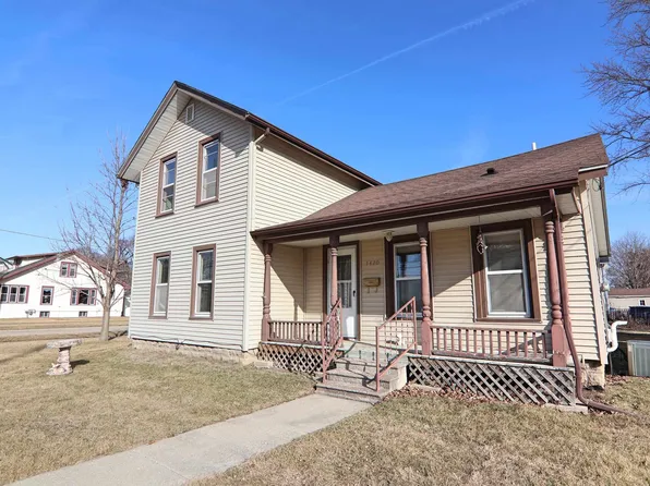 1420 Mineral Point Ave, Janesville, WI 53548
