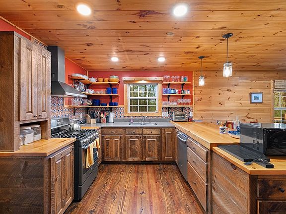 4th image of 148 Dream Cove Rd