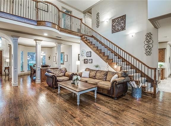 2nd image of 9191 Saddle Horn Ct