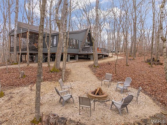 2nd image of 229 Innsbrook Dr