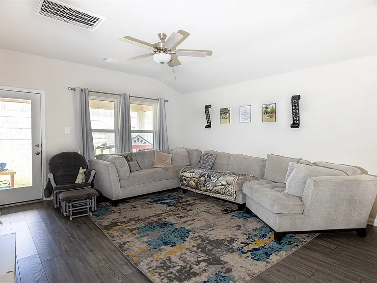7155 Blue Oak Dr — Photo 5
