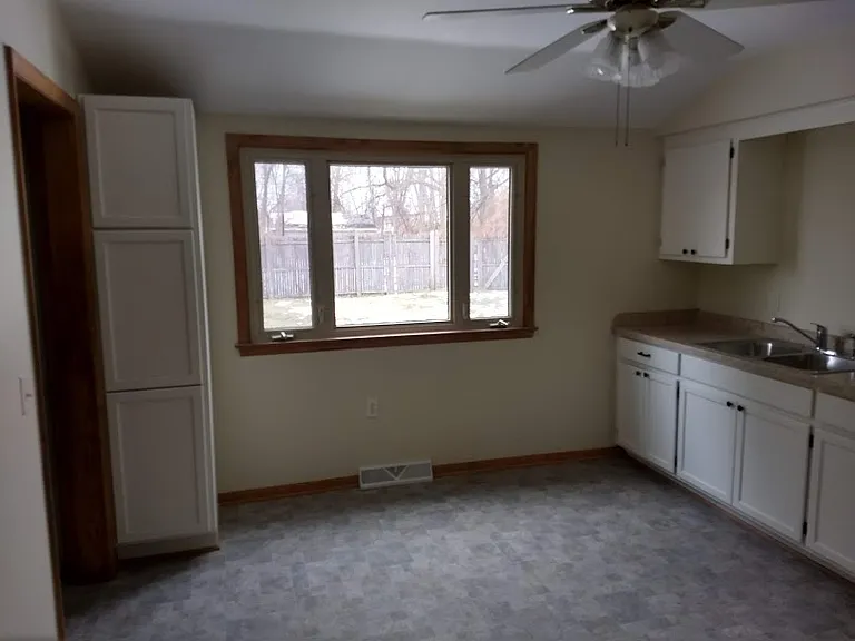 4035 Manhattan Dr — Photo 16