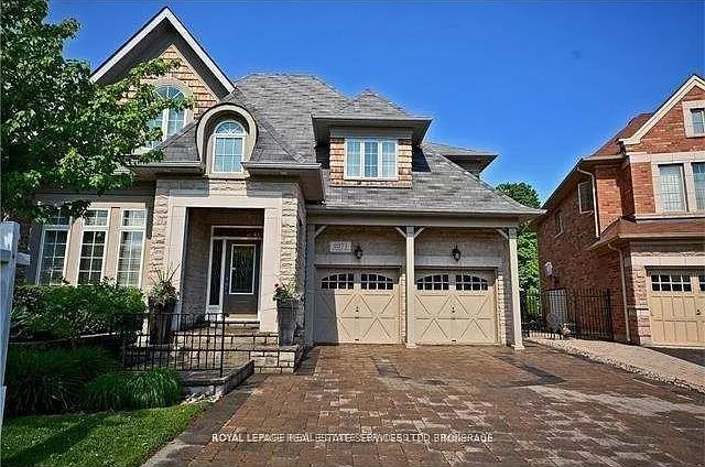 2271 Lyndhurst Dr — Photo 1