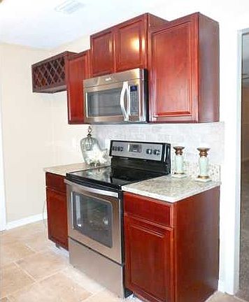 5th image of 411 Audubon Dr N