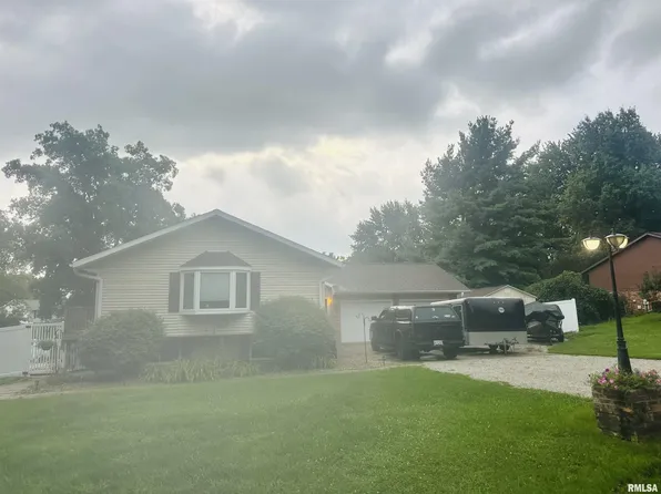333 Arbor Vitae Dr, Germantown Hills, IL 61548
