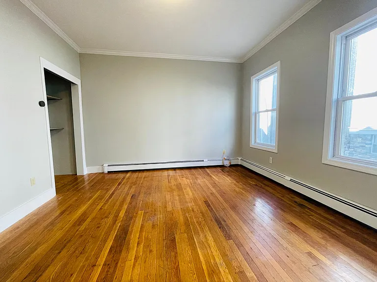 Photos were taken prior to the current tenancy.
