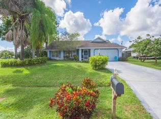 742 SE Whitmore Dr, Port Saint Lucie, FL 34984