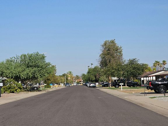 4th image of 2501 W Freeway Ln
