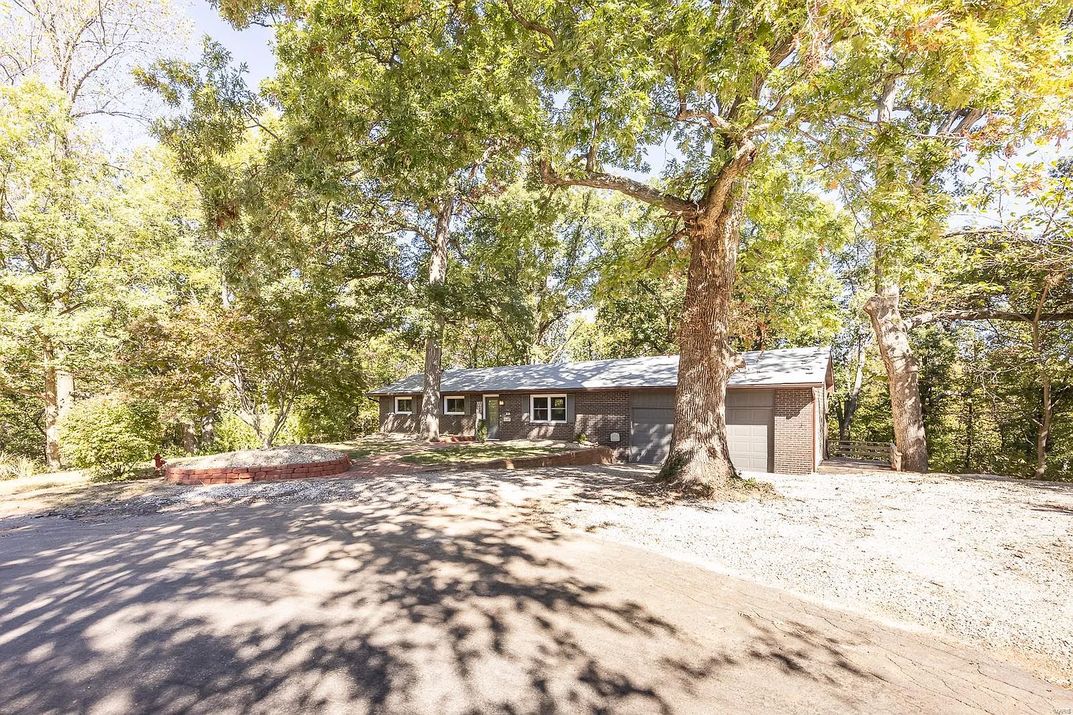301 Ridgeway Ave photo 1
