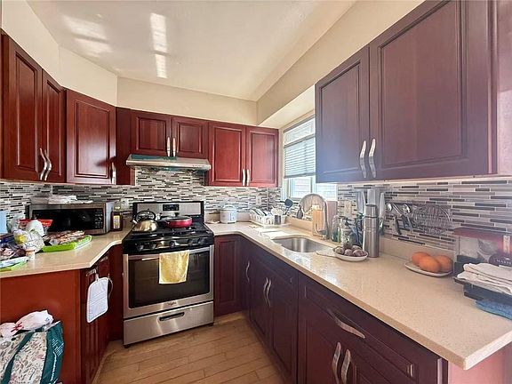 4th image of 4 Cliff Ct