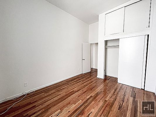 4th image of 404 W 51st St APT 2A
