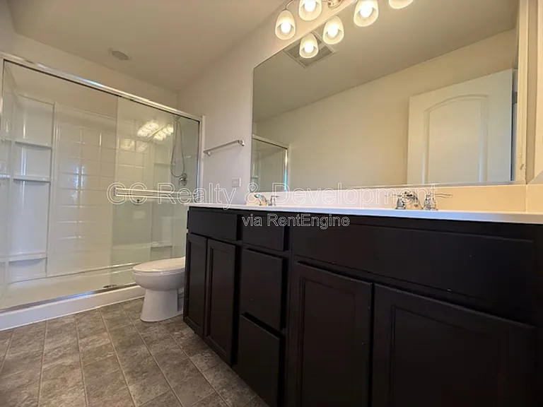 2372 Upland Rd — Photo 16