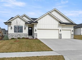 875 Augusta Ct, Waukee, IA 50263