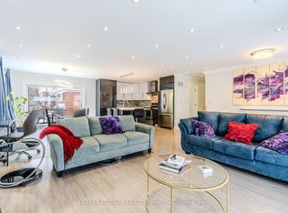 24 Paramount Ct, Toronto, ON M6M 2L5