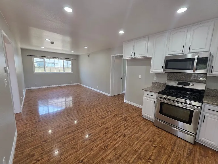 12947 Arabella Pl — Photo 36