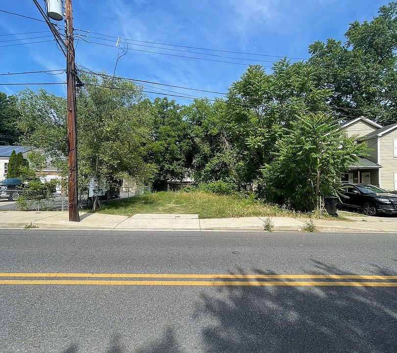 1st image of 4303 39th St