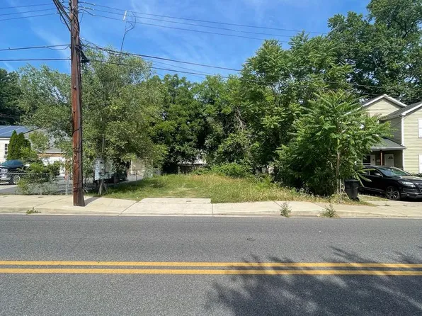 4303 39th St, Brentwood, MD 20722
